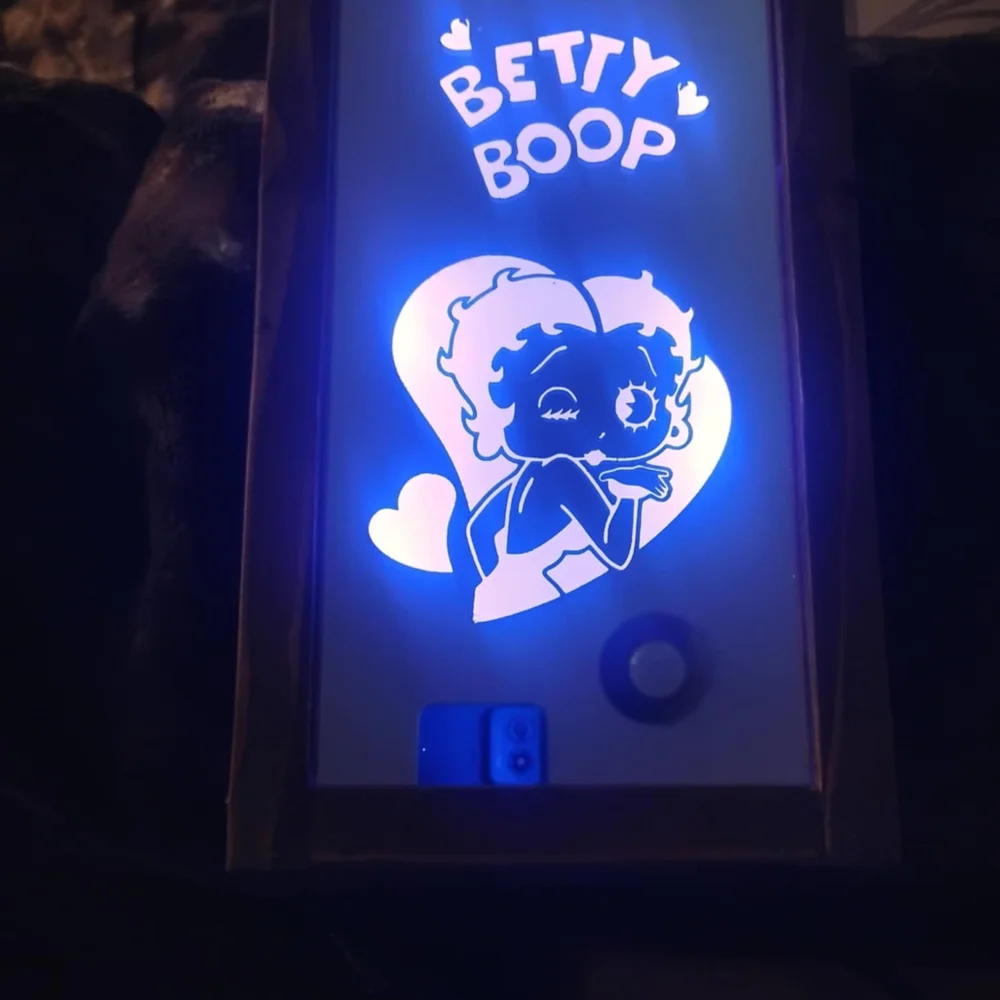 Betty Boop Illuminated Wall Mirror